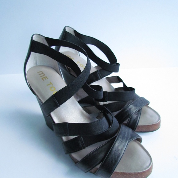 ME TOO Foxy Black Strappy Leather Elastic Sandals - Picture 1 of 6